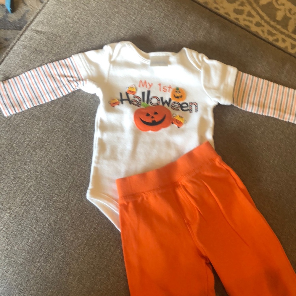 Halloween outfit size 12 months